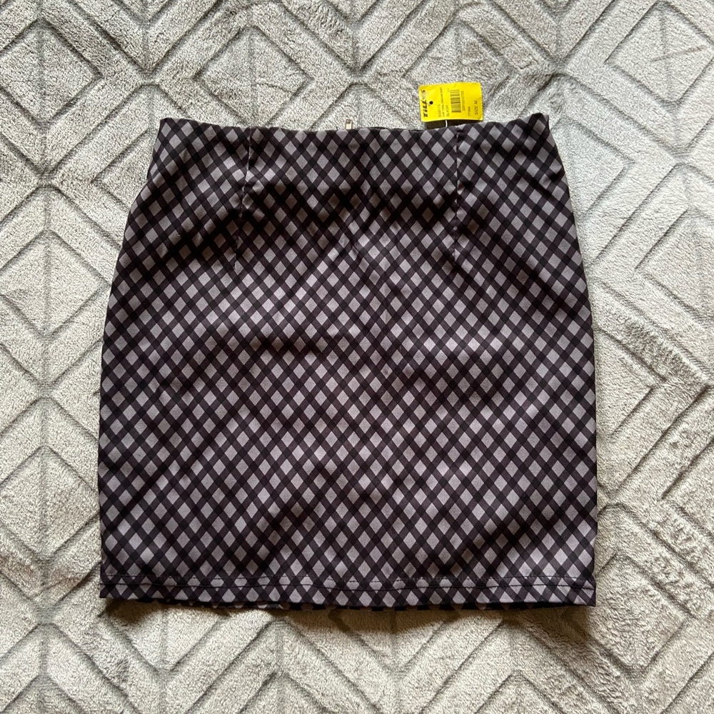 Tillys White Fawn skirt NWT - Girls - Gingham print